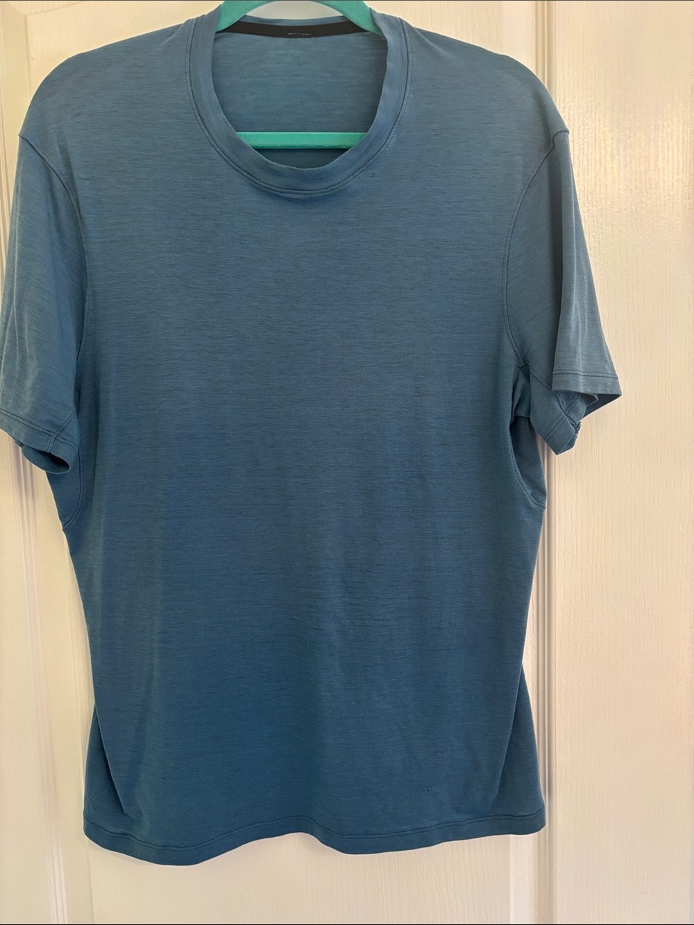 Lululemon Athletica Men's Classic Crew Neck T-Shirt in Slate Blue, App Men’s M